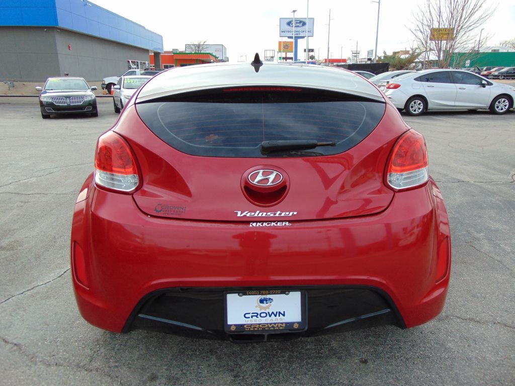 Hyundai Veloster  2012