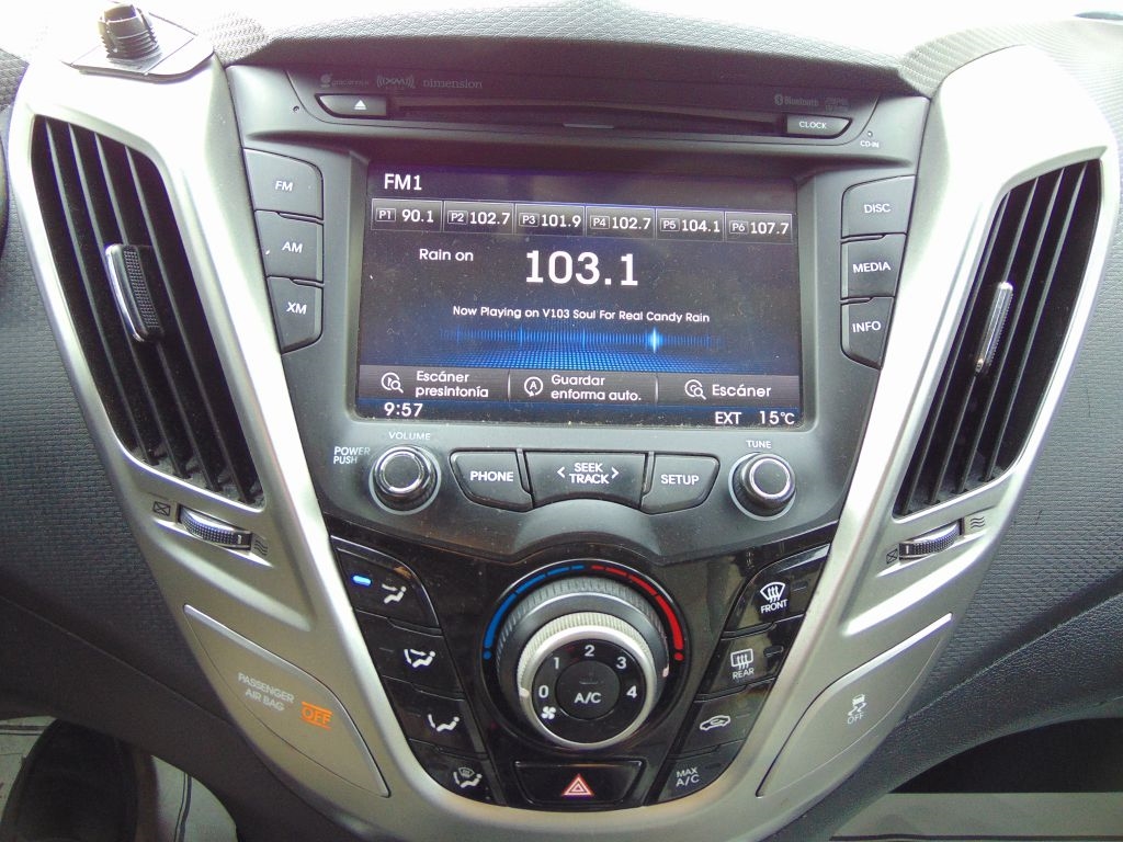 Hyundai Veloster  2012