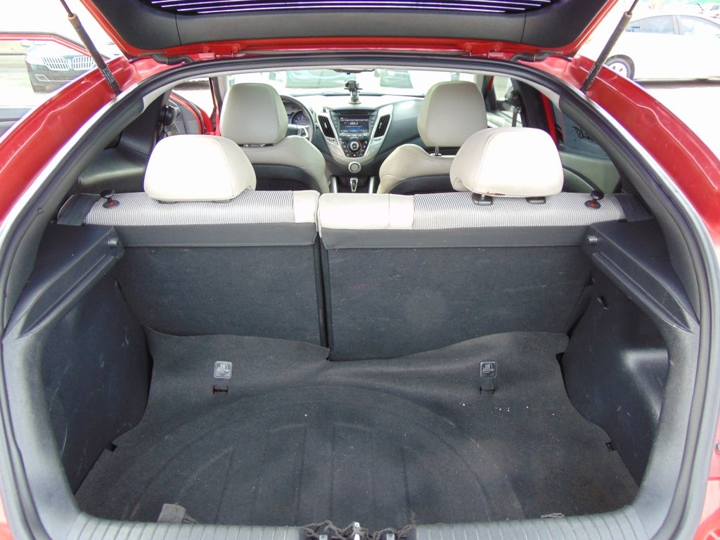 Hyundai Veloster  2012