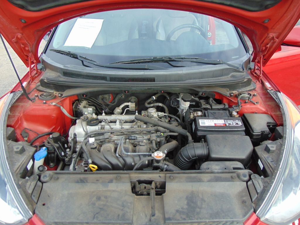 Hyundai Veloster  2012