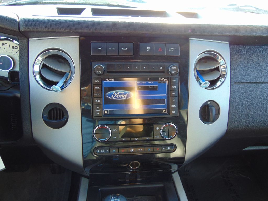 Ford Expedition  2013