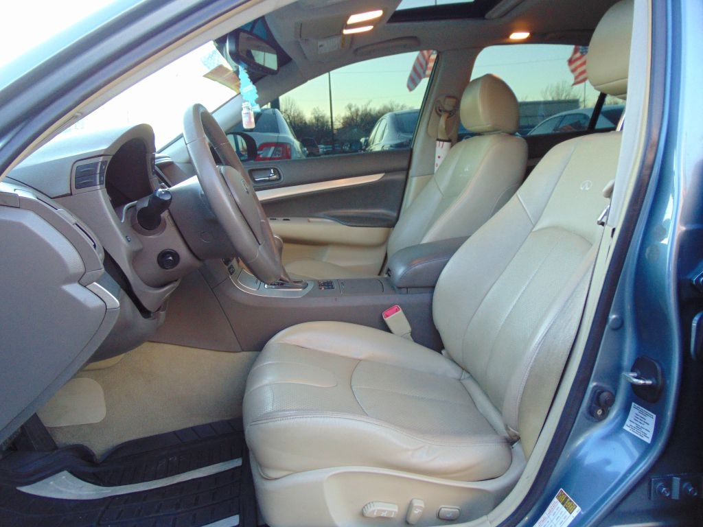 Infiniti G35 Sedan  2008