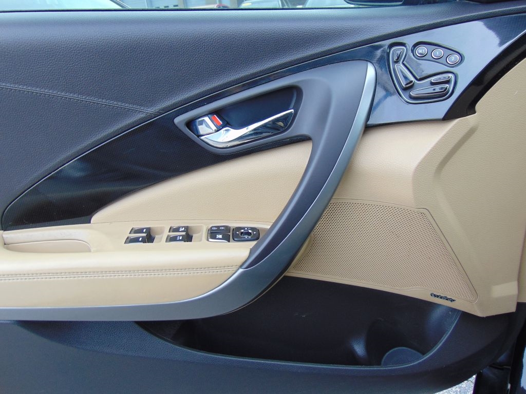 Hyundai Azera  2013