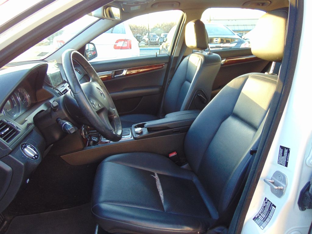 Mercedes-Benz C-Class  2009