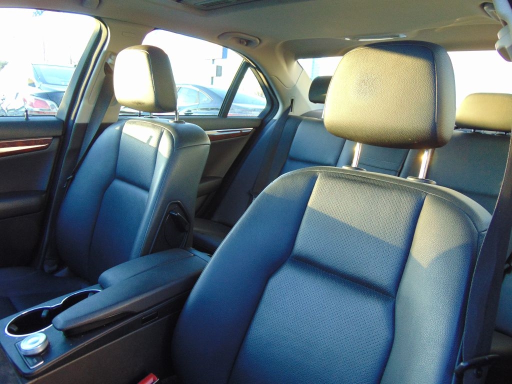 Mercedes-Benz C-Class  2009