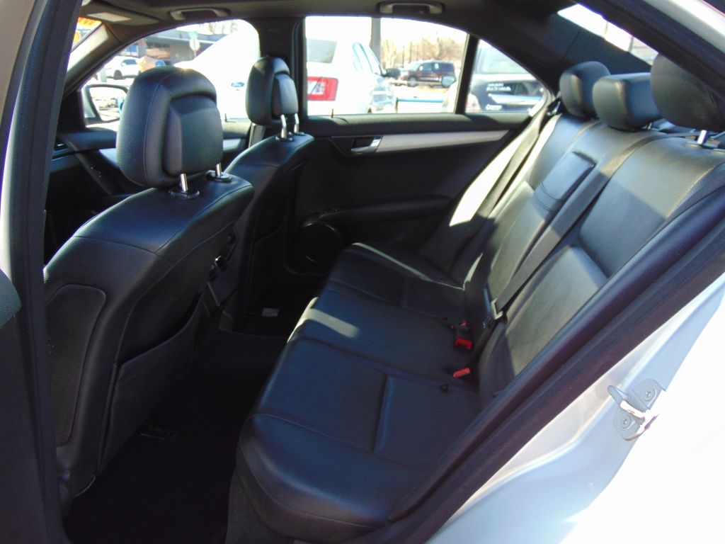 Mercedes-Benz C-Class  2009