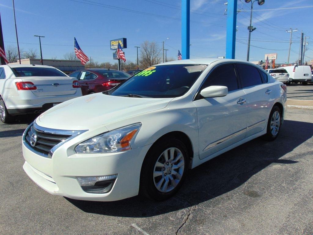 Nissan Altima  2014