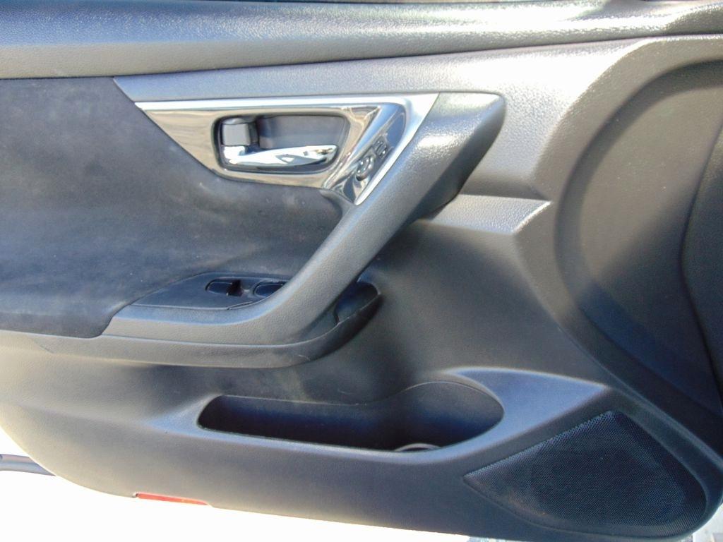 Nissan Altima  2014