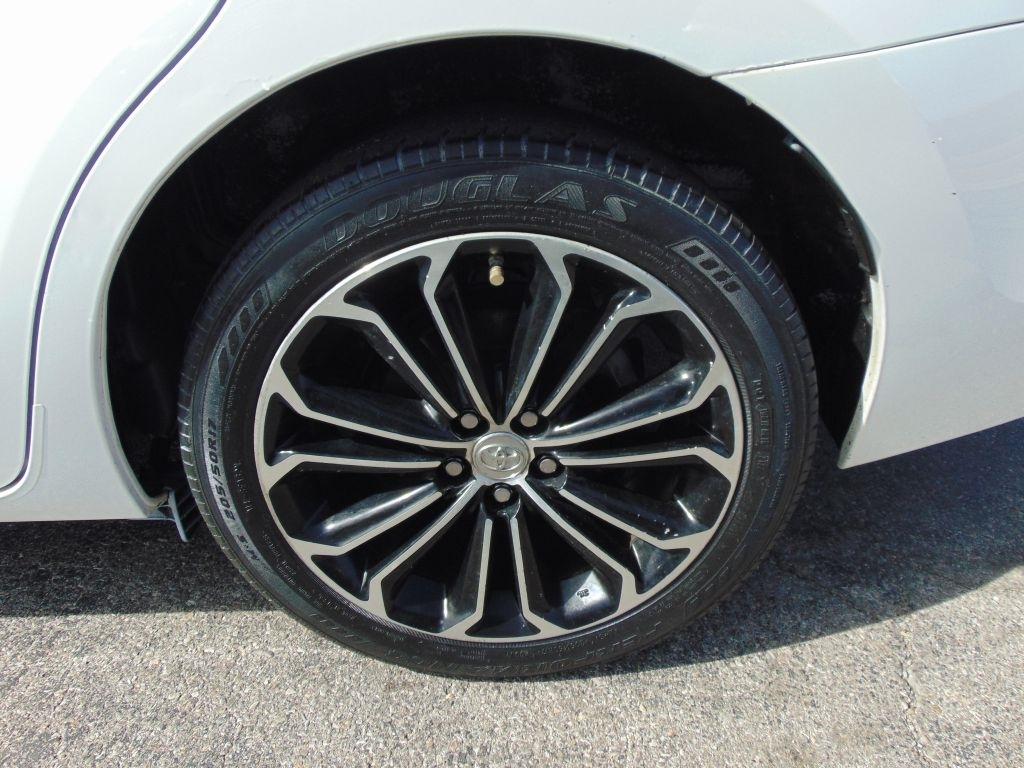 Toyota Corolla  2014