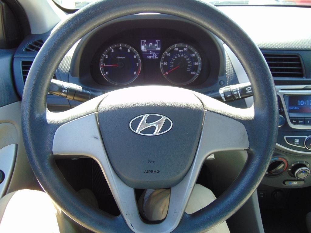 Hyundai Accent  2015