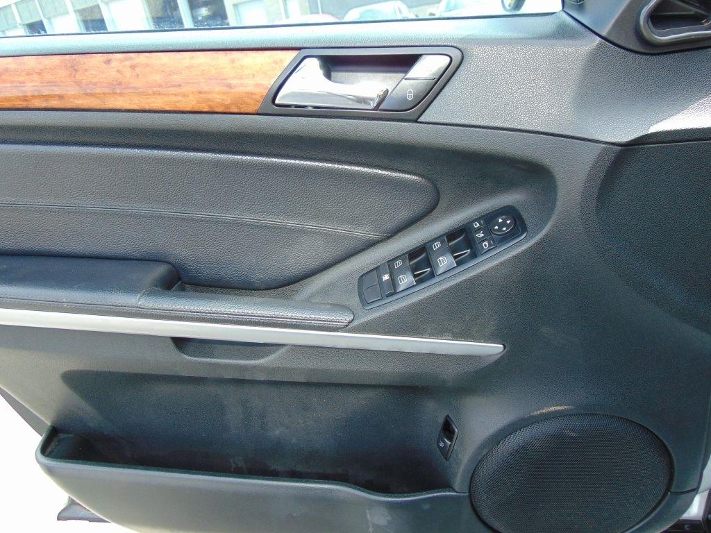 Mercedes-Benz M-Class  2009