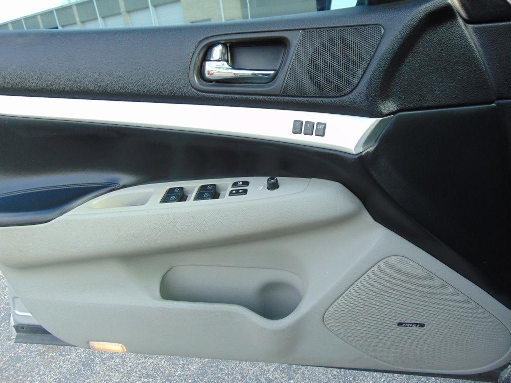 Infiniti G37 Sedan  2009