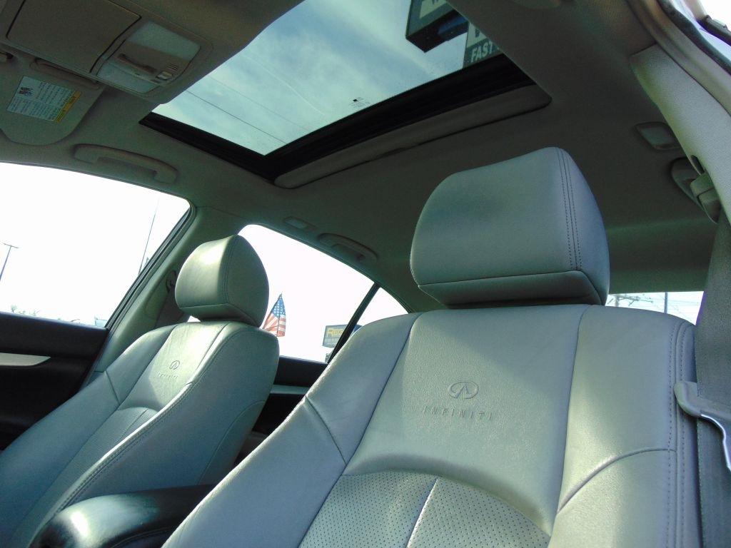 Infiniti G37 Sedan  2009