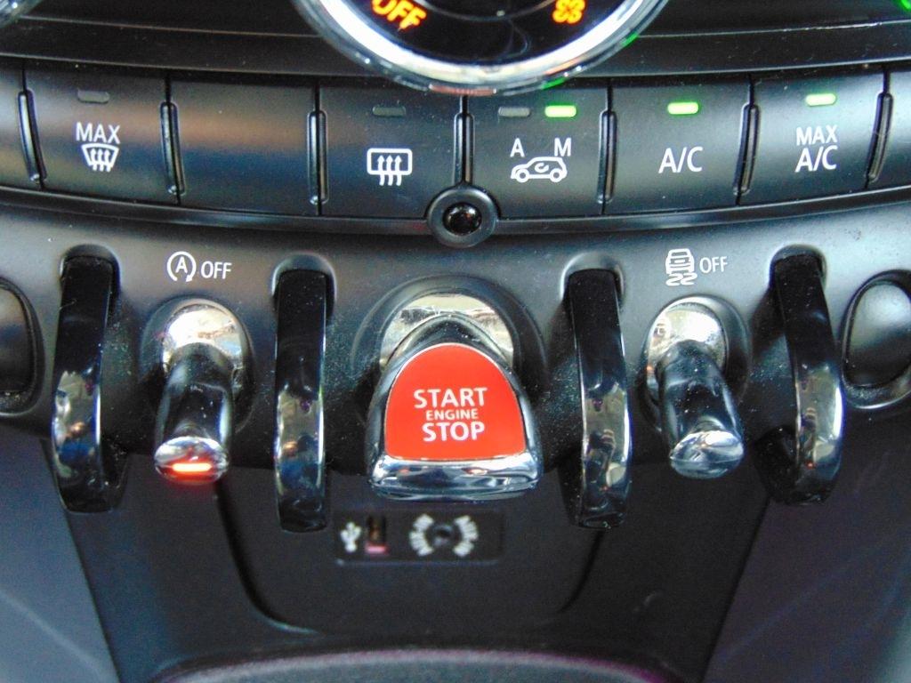 MINI Cooper Hardtop 2dr HB 2015