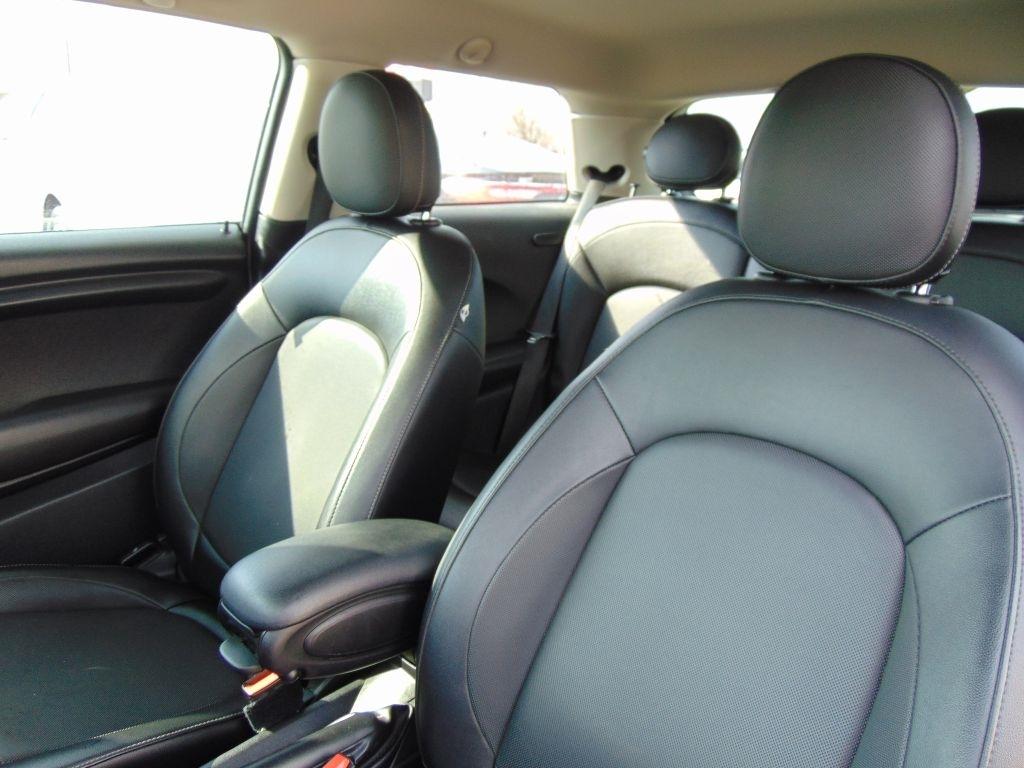 MINI Cooper Hardtop 2dr HB 2015