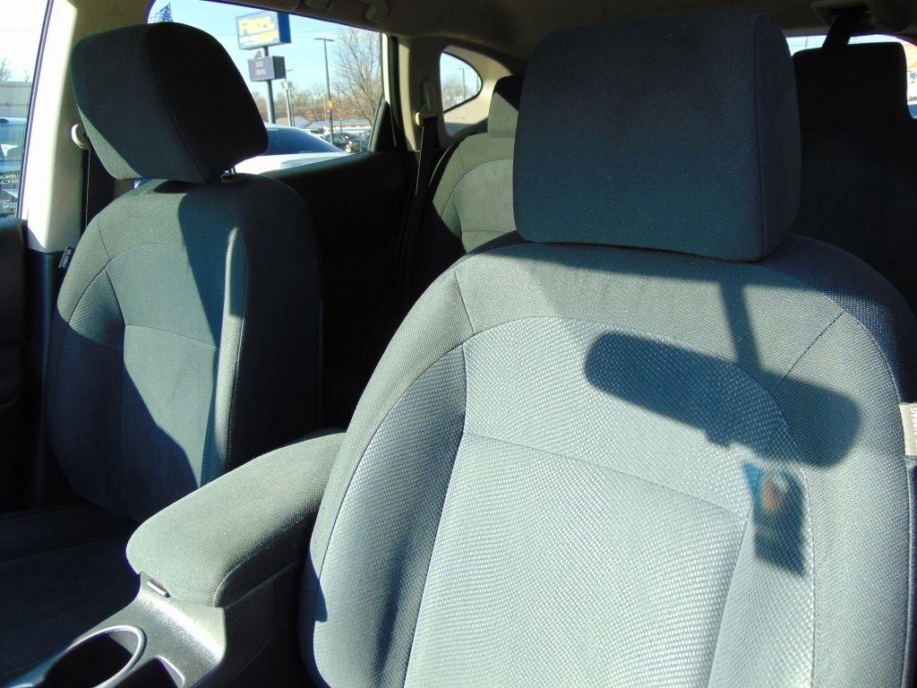 Nissan Rogue Select  2015