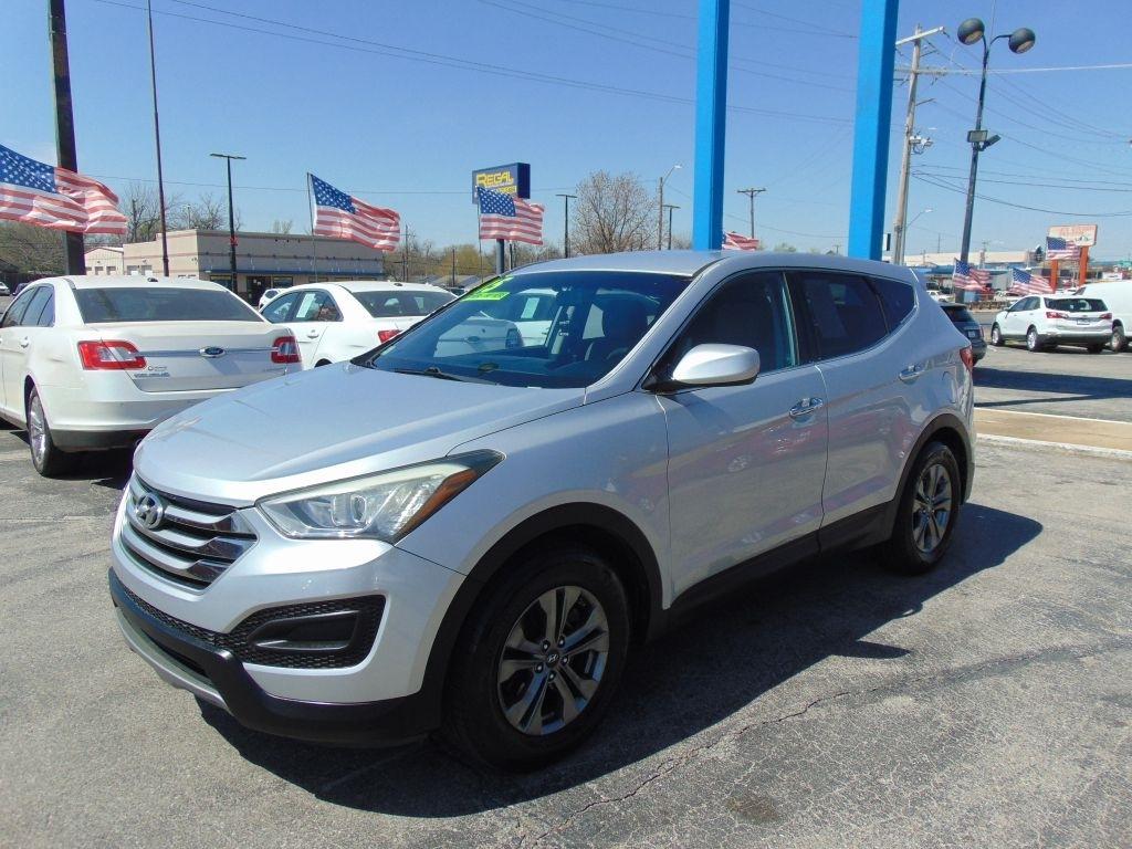 Hyundai Santa Fe Sport 4D SUV FWD 2.4L 2015