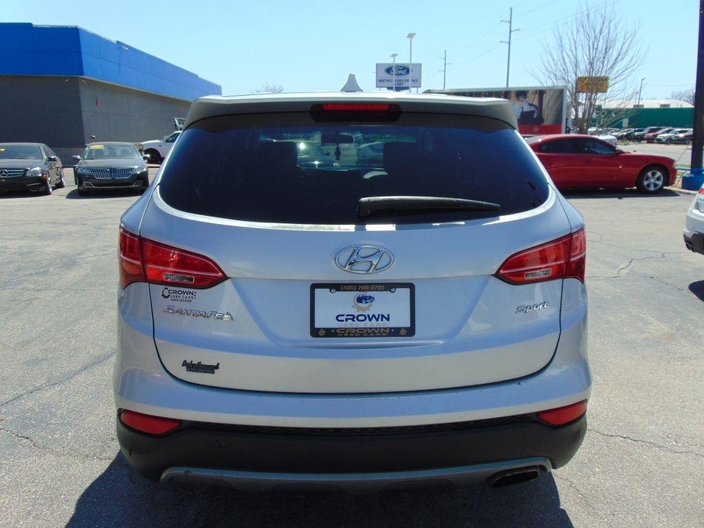Hyundai Santa Fe Sport 4D SUV FWD 2.4L 2015