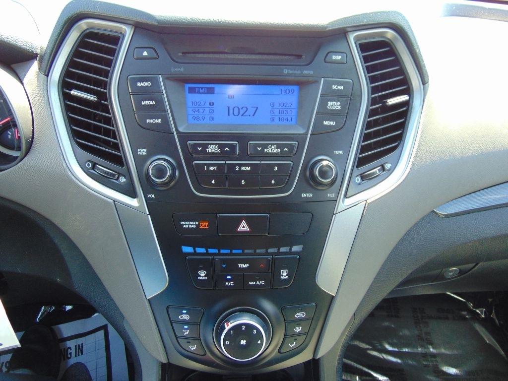 Hyundai Santa Fe Sport 4D SUV FWD 2.4L 2015