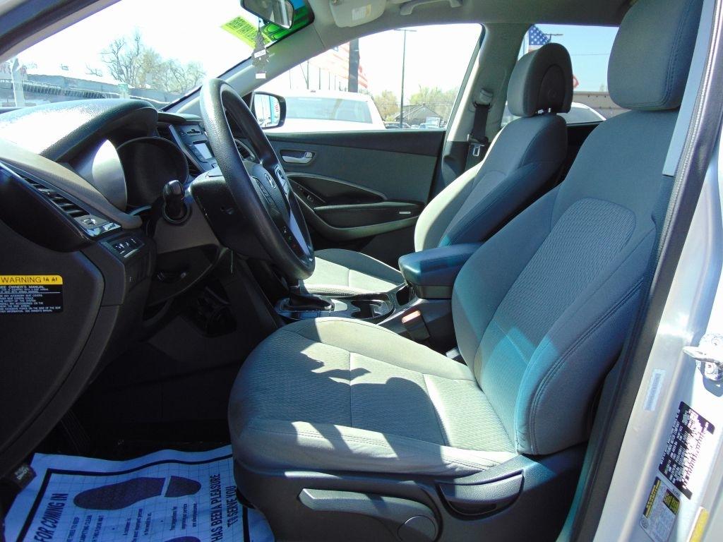 Hyundai Santa Fe Sport 4D SUV FWD 2.4L 2015