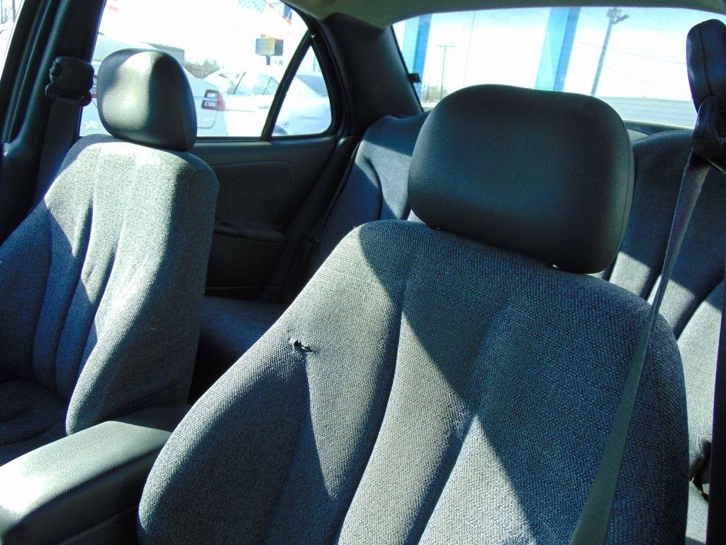 Chevrolet Cavalier 4dr Sdn 2004