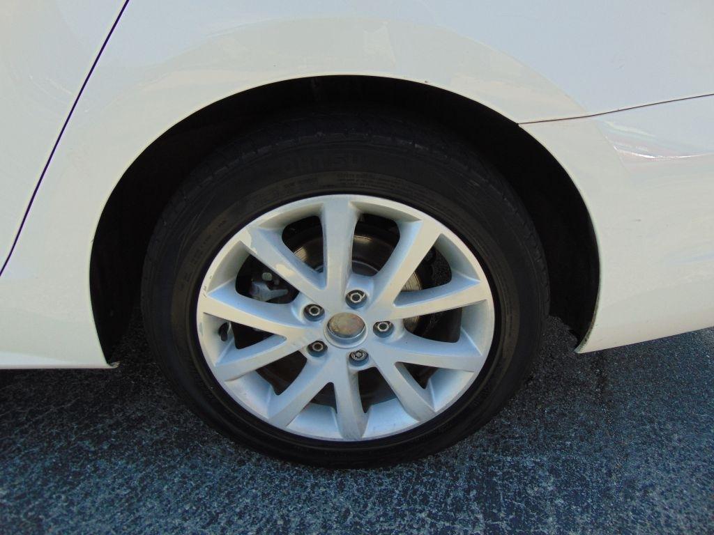 Volkswagen Jetta Sedan  2013