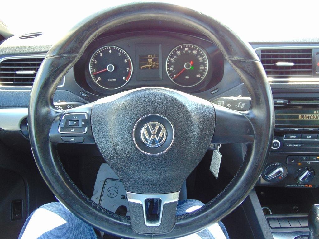 Volkswagen Jetta Sedan  2013