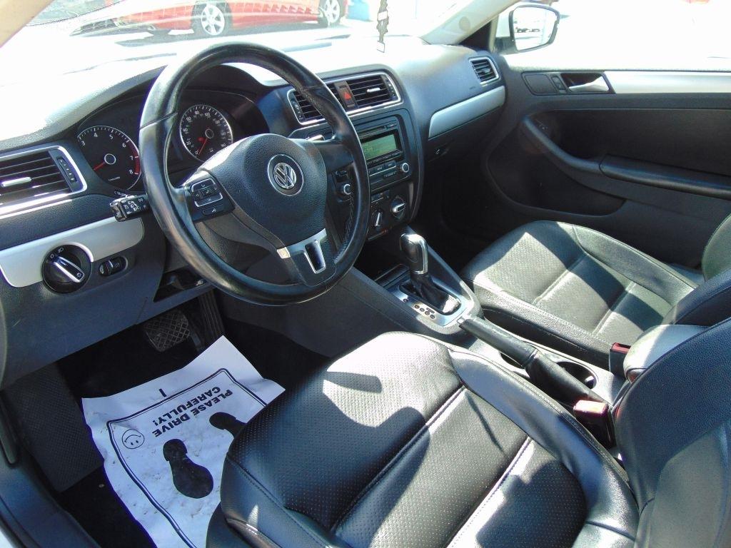 Volkswagen Jetta Sedan  2013