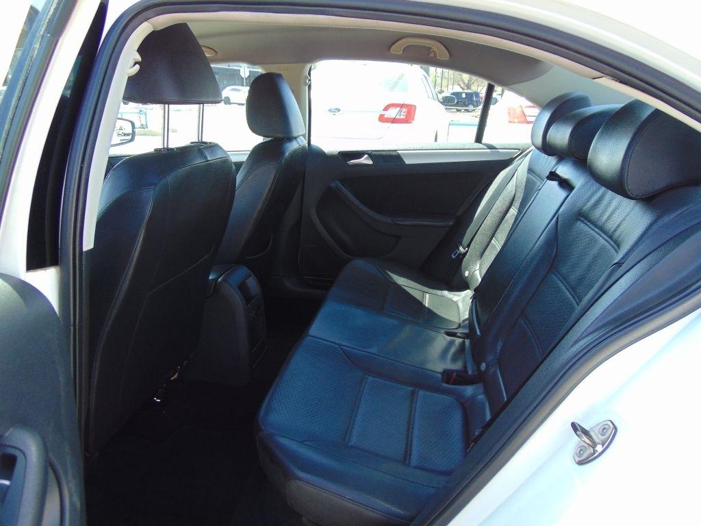 Volkswagen Jetta Sedan  2013