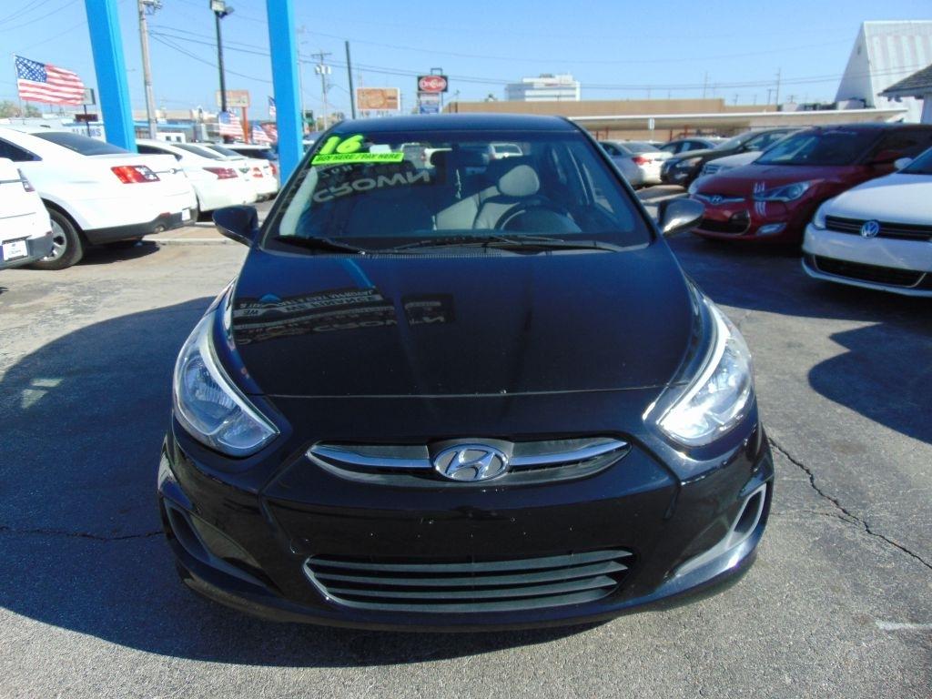 Hyundai Accent  2016