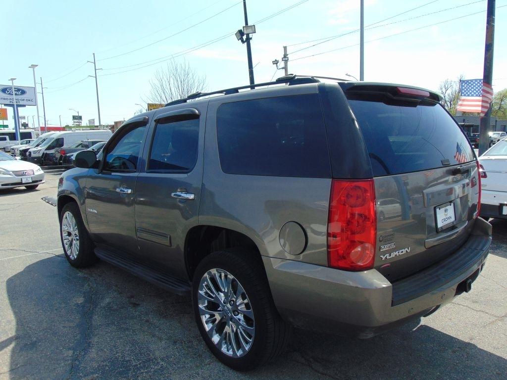GMC Yukon SLE 2012