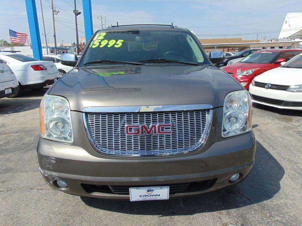 GMC Yukon SLE 2012