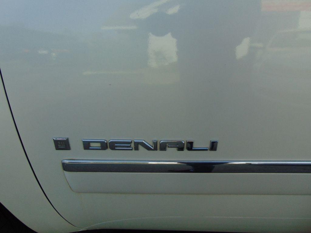 GMC Yukon Denali Denali 2009