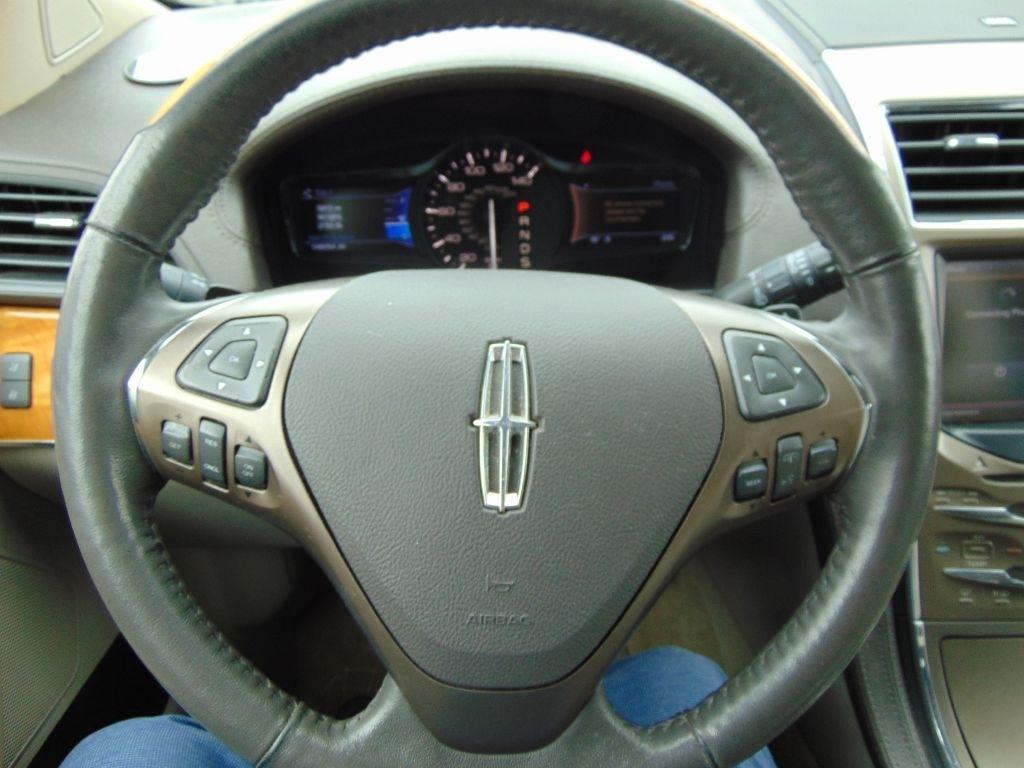 Lincoln MKX 4D SUV FWD 2015