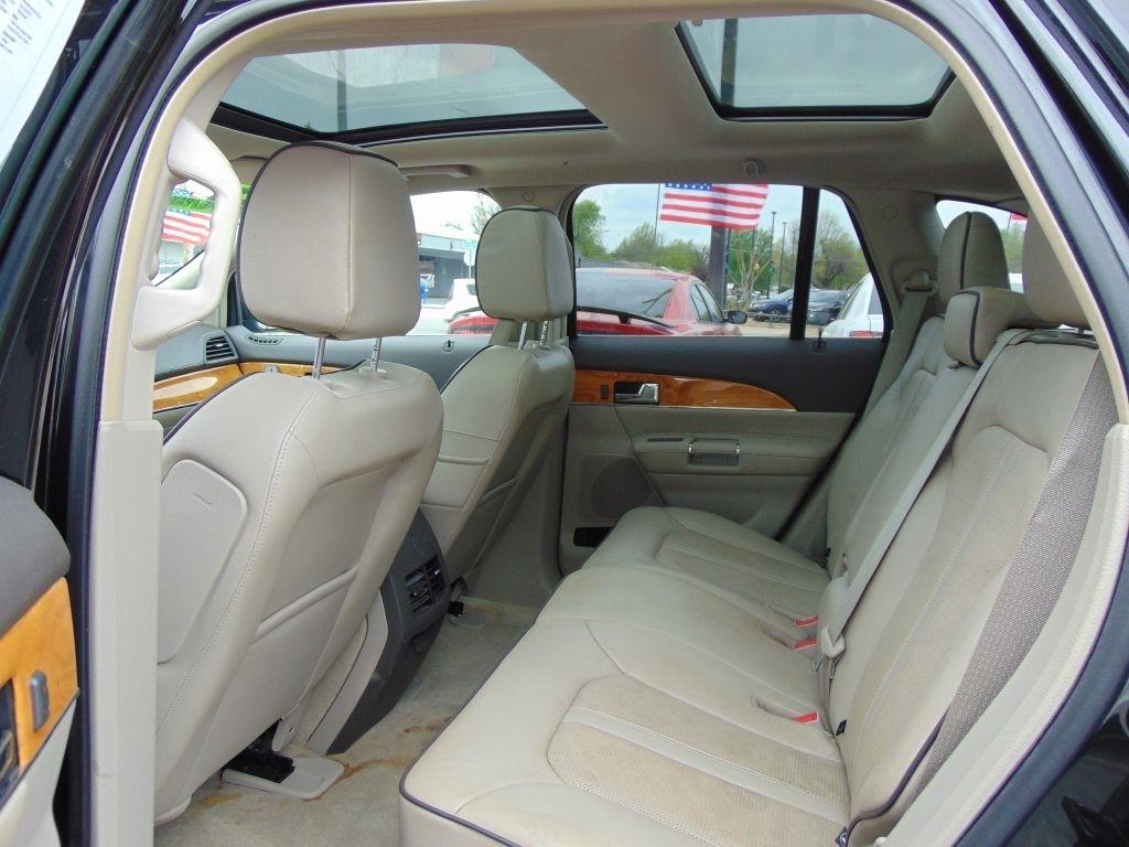 Lincoln MKX 4D SUV FWD 2015