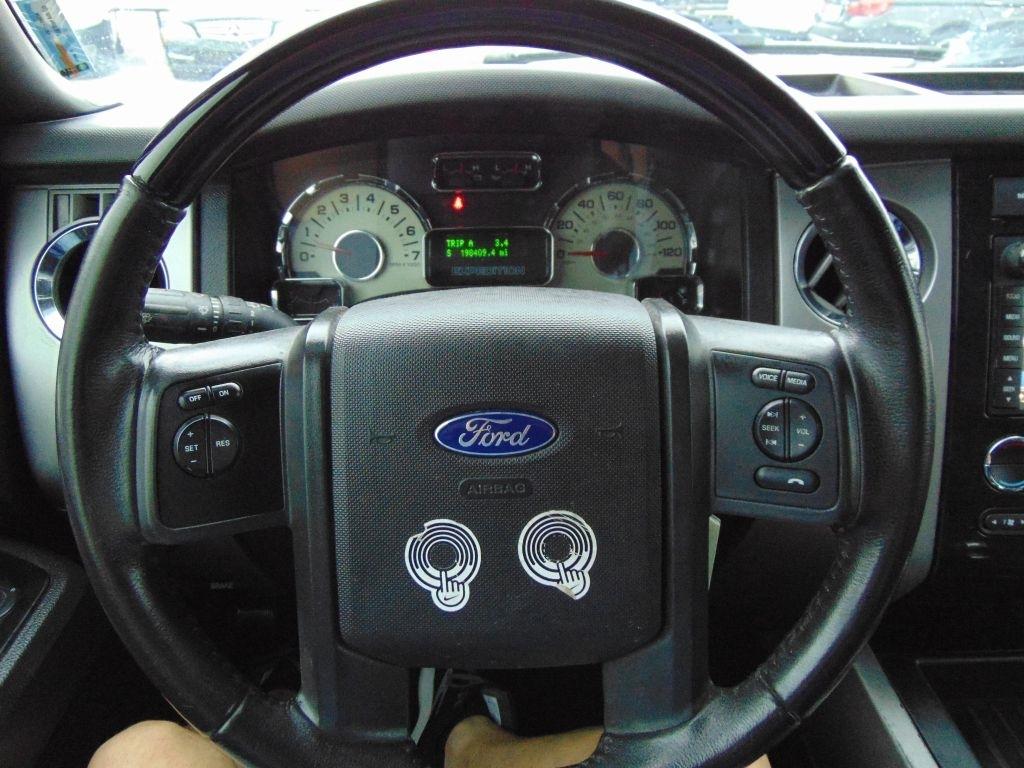 Ford Expedition  2013