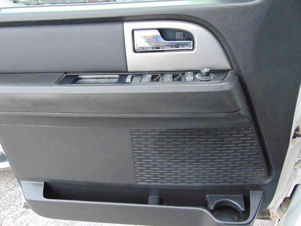 Ford Expedition  2013