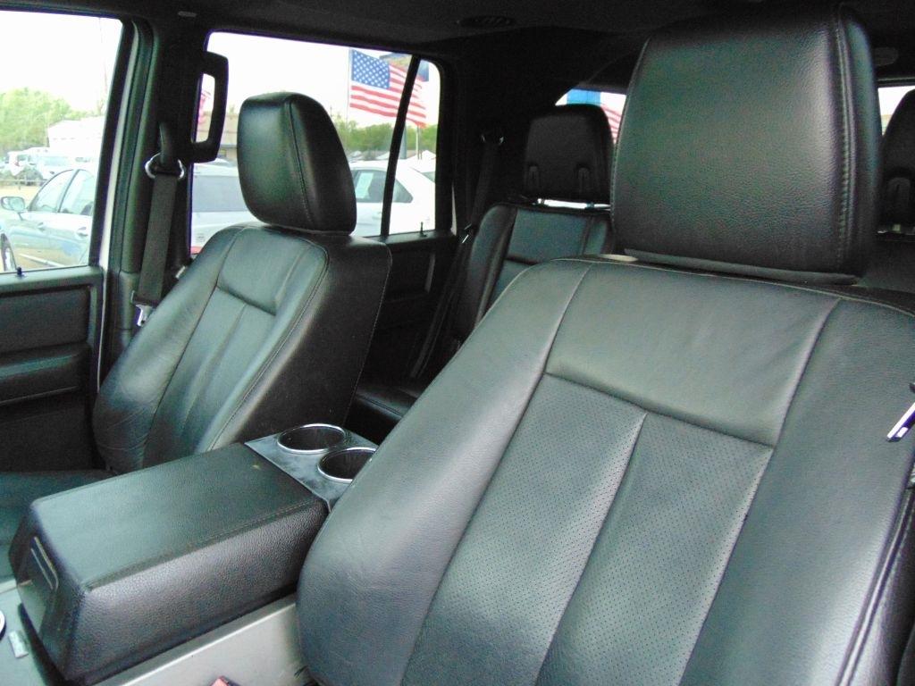 Ford Expedition  2013