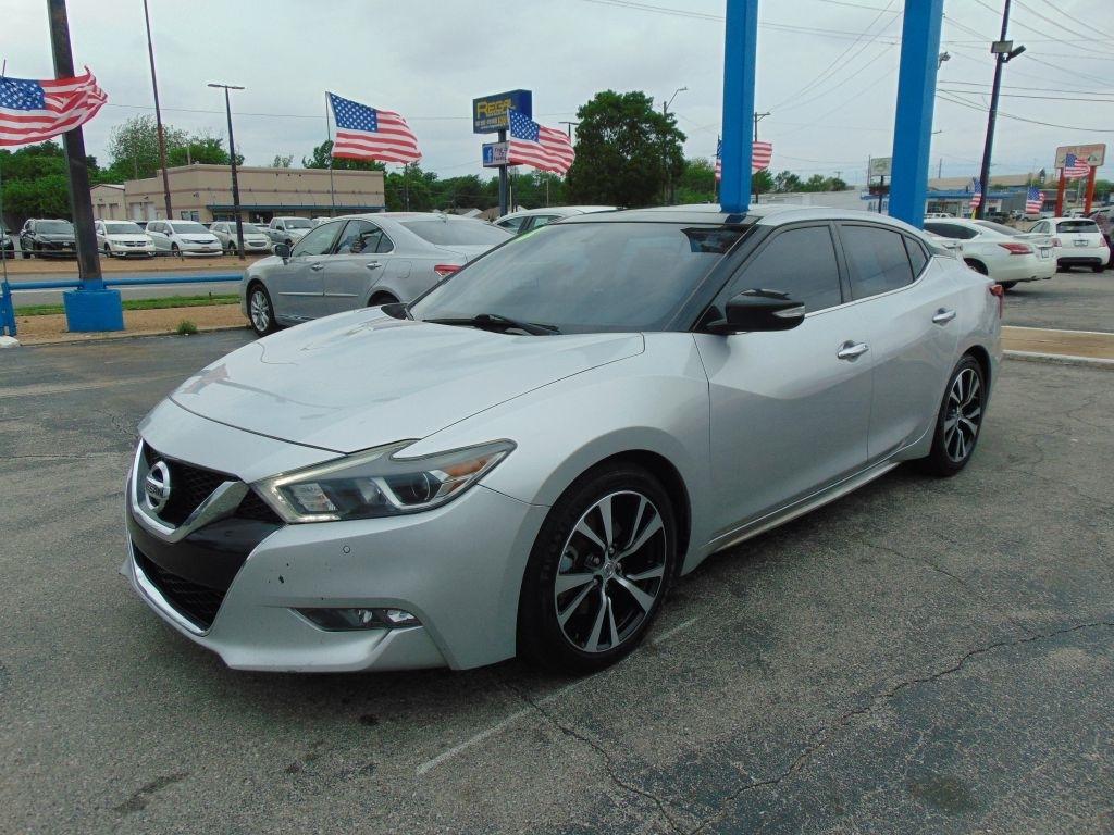 Nissan Maxima  2018