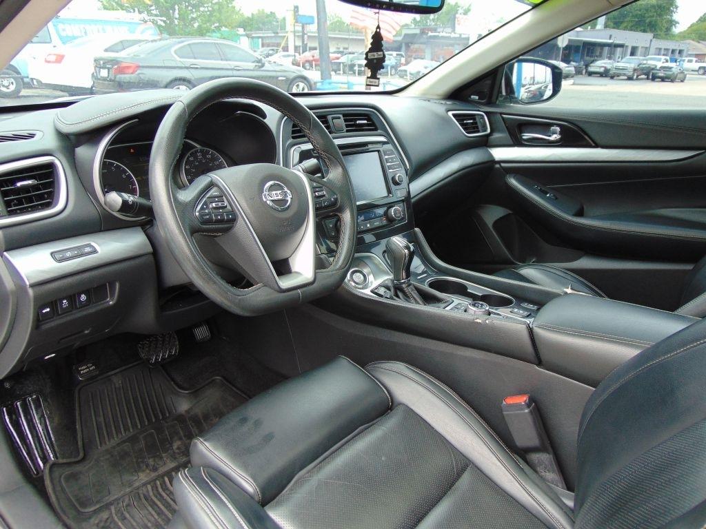 Nissan Maxima  2018