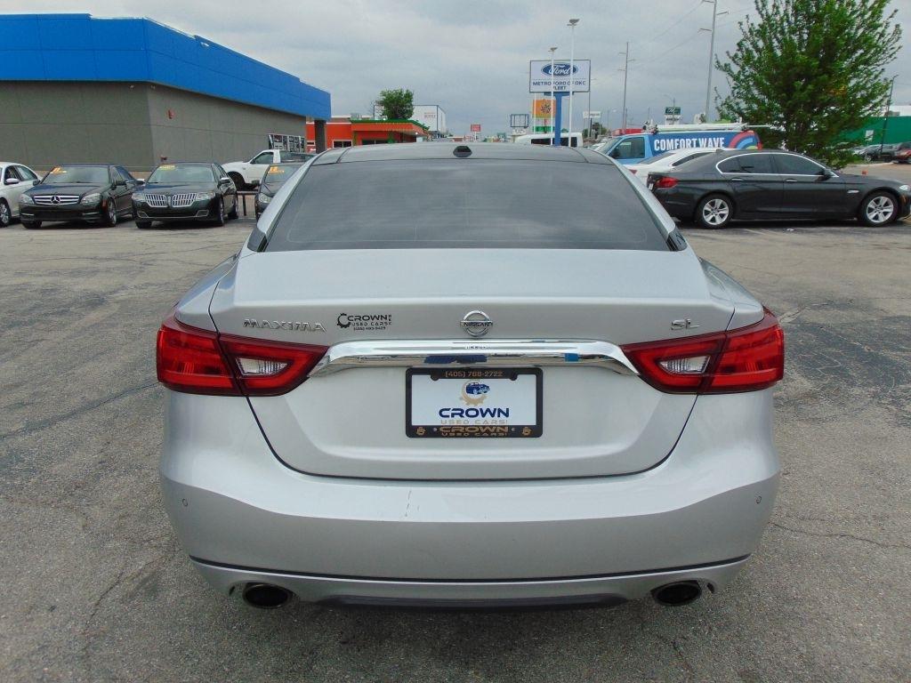 Nissan Maxima  2018