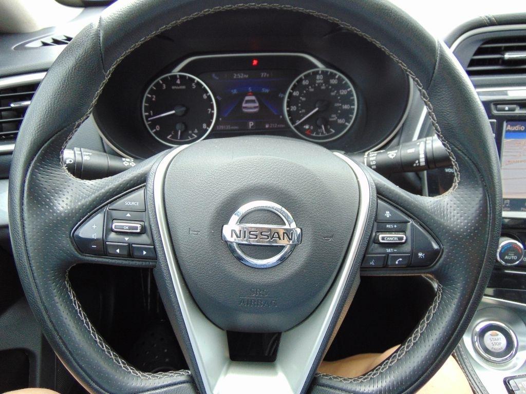 Nissan Maxima  2018