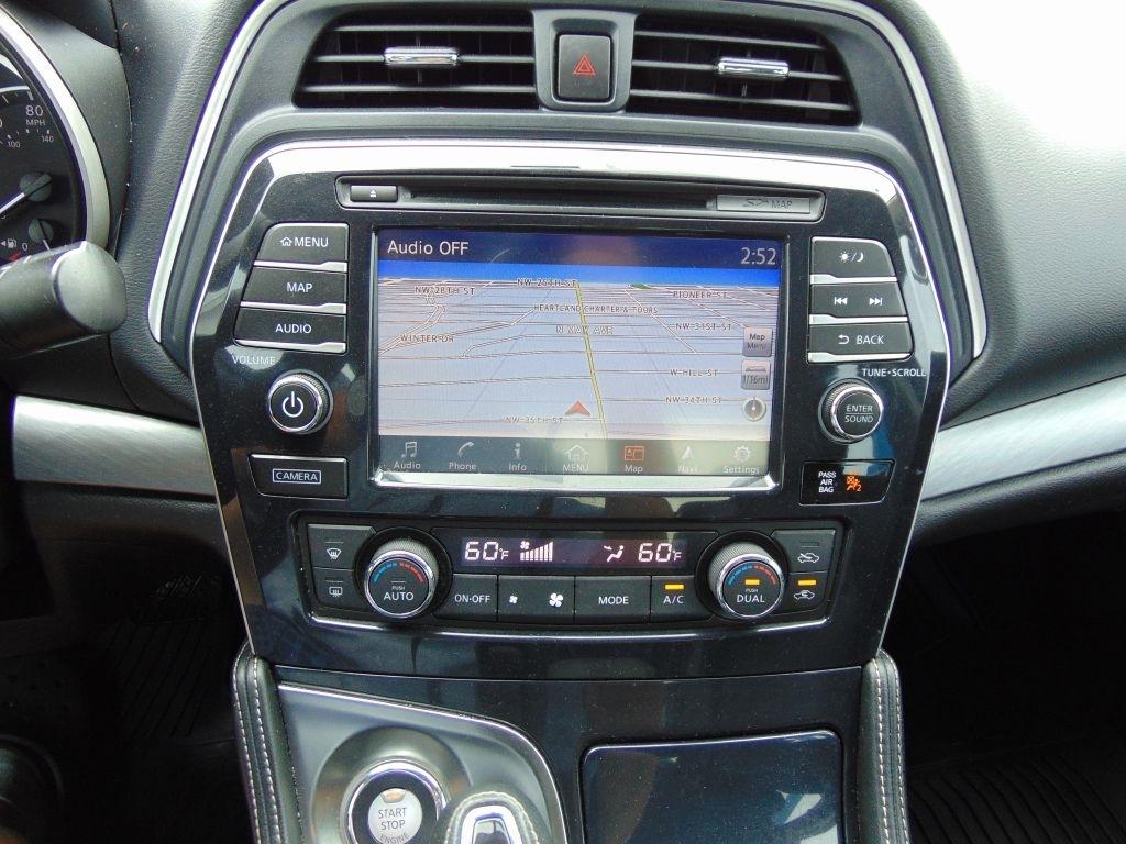 Nissan Maxima  2018