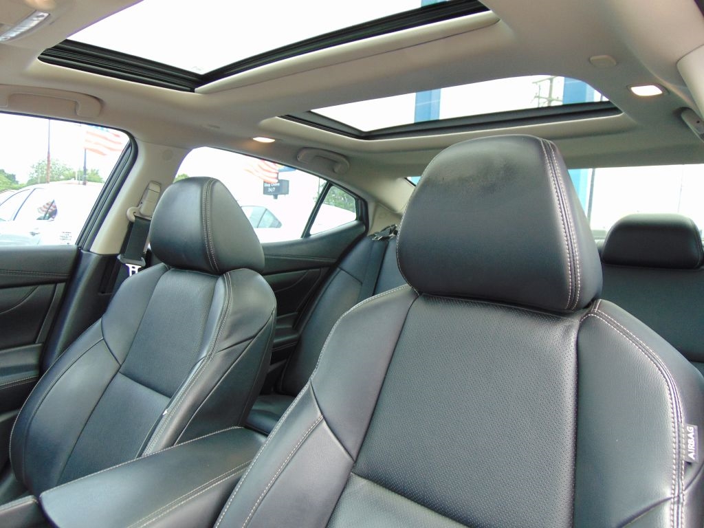 Nissan Maxima  2018