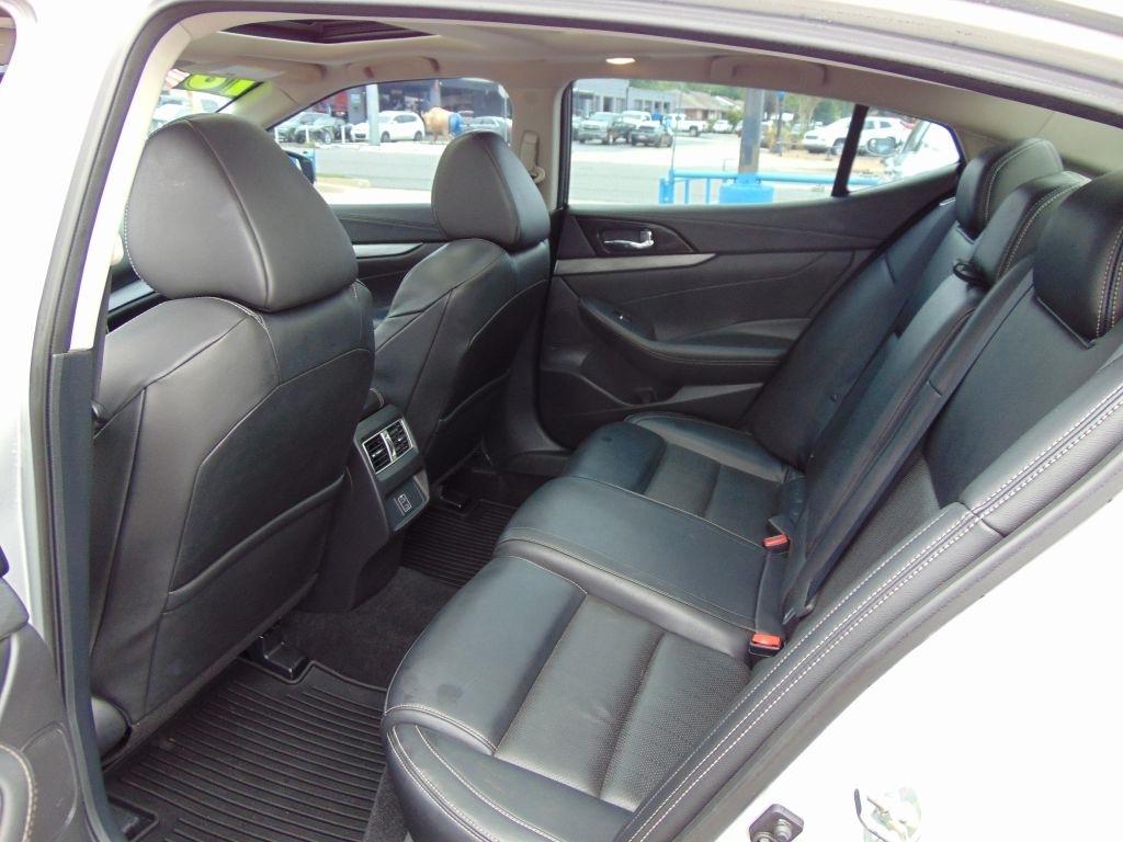 Nissan Maxima  2018
