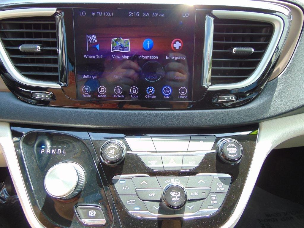 Chrysler Pacifica  2017