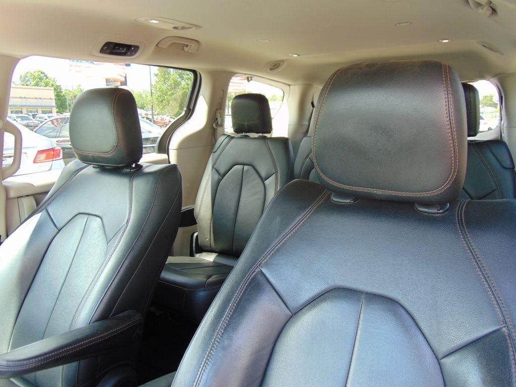 Chrysler Pacifica  2017