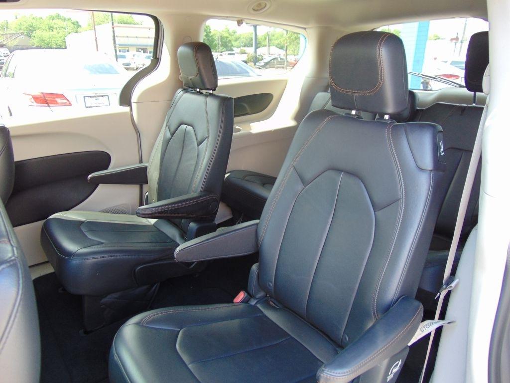 Chrysler Pacifica  2017