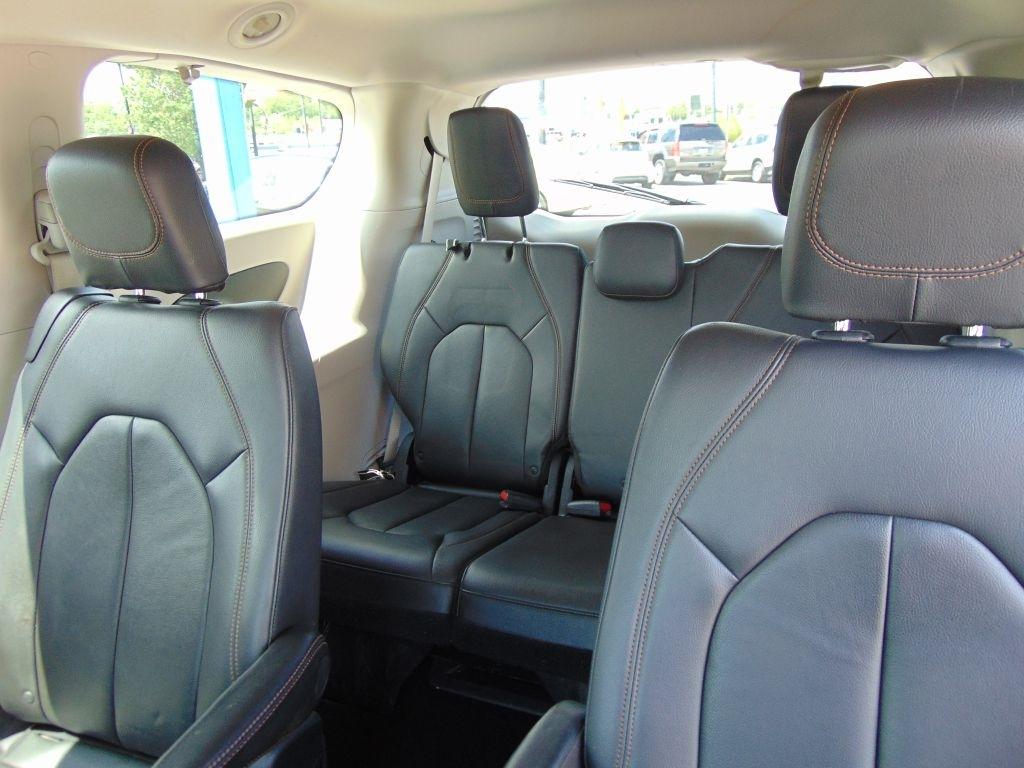 Chrysler Pacifica  2017