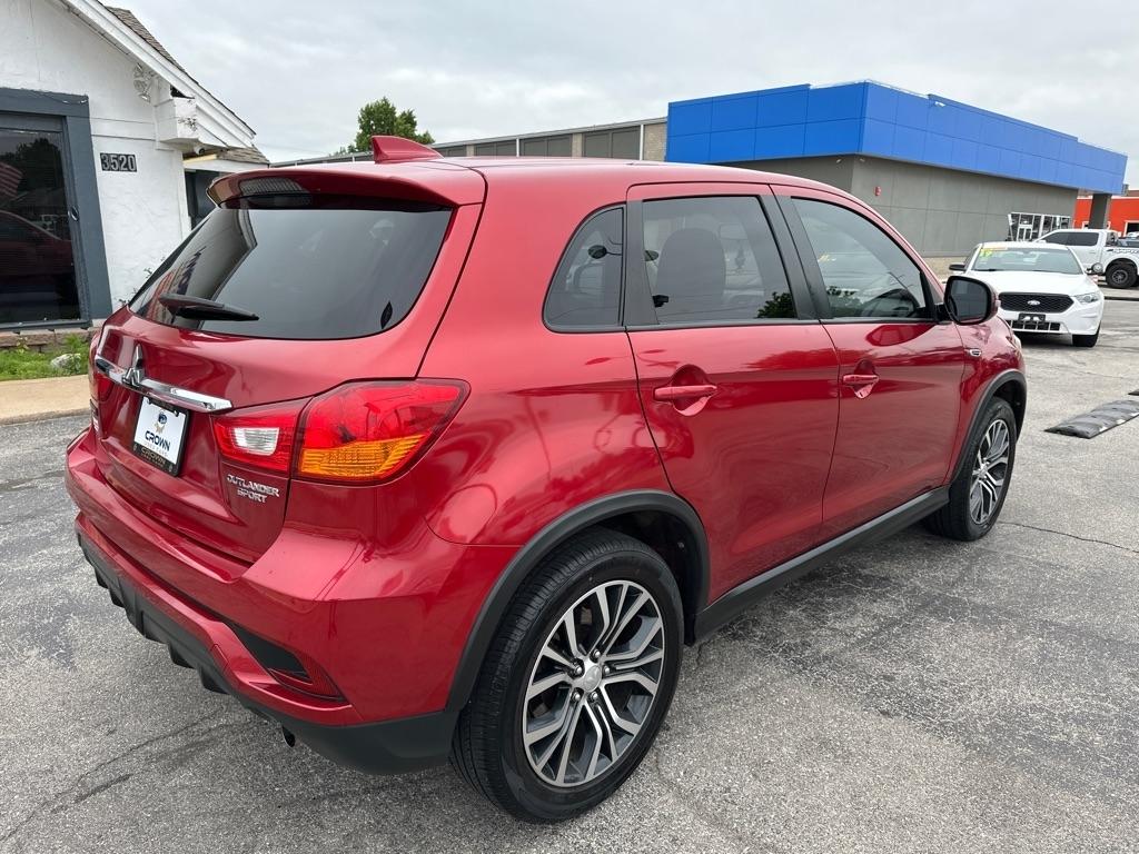 Mitsubishi Outlander Sport  2019